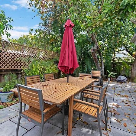 Heated Pool I Soundproof Home I Firepit I 630Mbps Холивуд Екстериор снимка